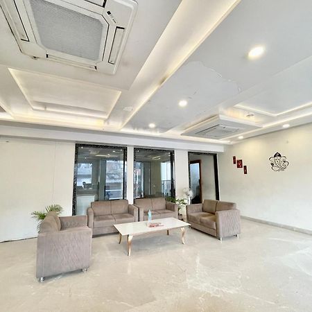 Hotel Rudraksh ! Varanasi !Fully-Air-Conditioned Hotel At Prime Location With Parking Availability, Near Kashi Vishwanath Temple, And Ganga Ghat 2 Exteriér fotografie
