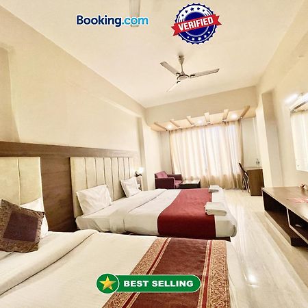 Hotel Rudraksh ! Varanasi !Fully-Air-Conditioned Hotel At Prime Location With Parking Availability, Near Kashi Vishwanath Temple, And Ganga Ghat 2 Exteriér fotografie